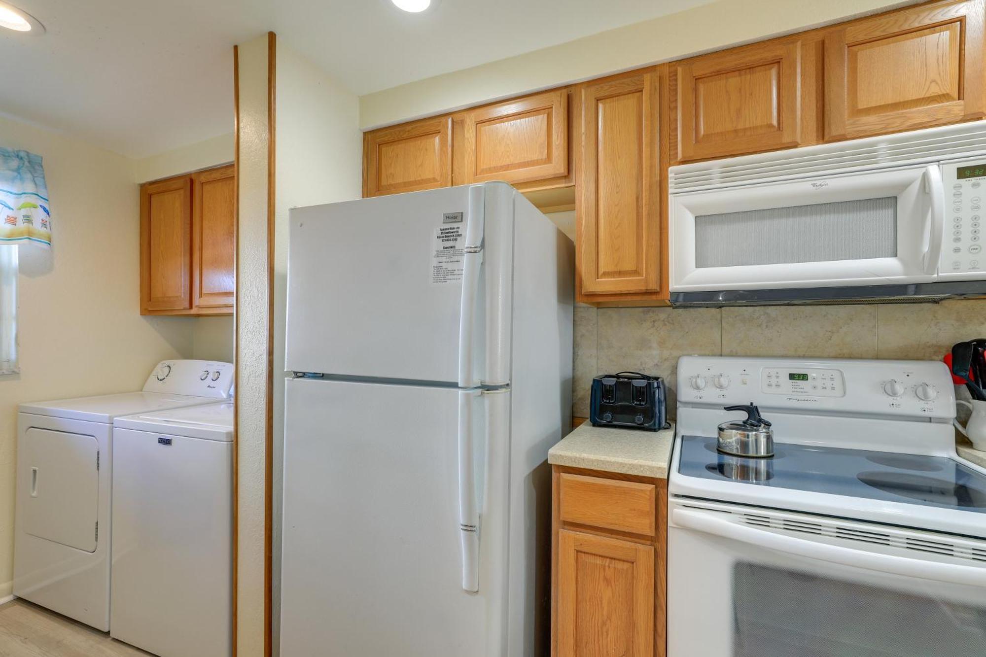 Central Cocoa Beach Condo With View, Steps To Beach! Экстерьер фото